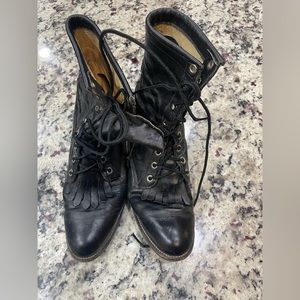 Justin lace up ropers